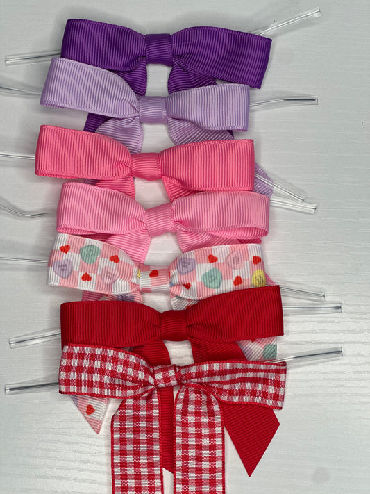 Bow with twist tie